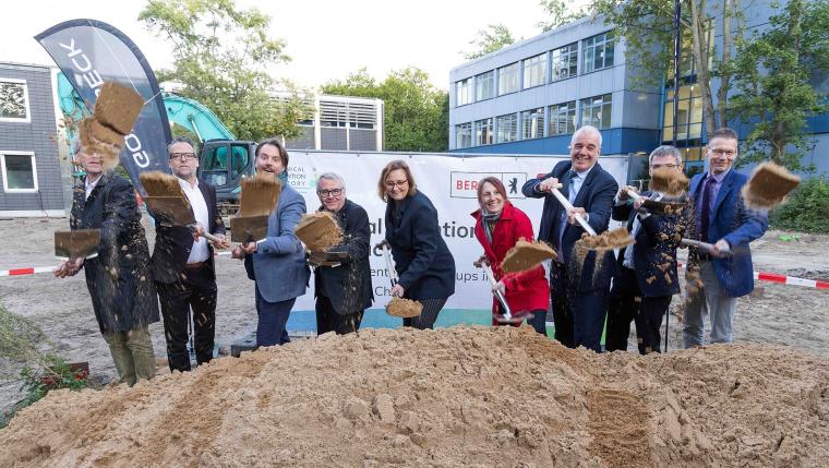 Groundbreaking at the Green Chemistry centre