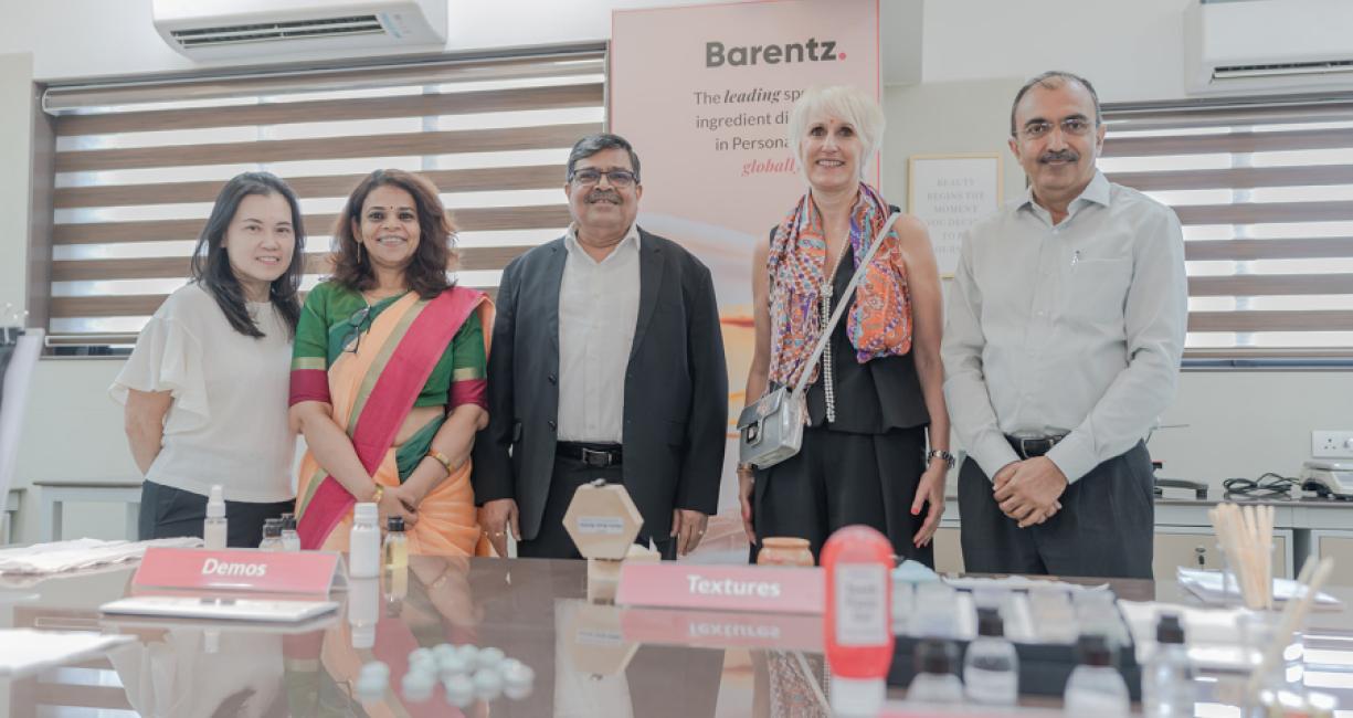 Opening ceremony at Barentz's new lab