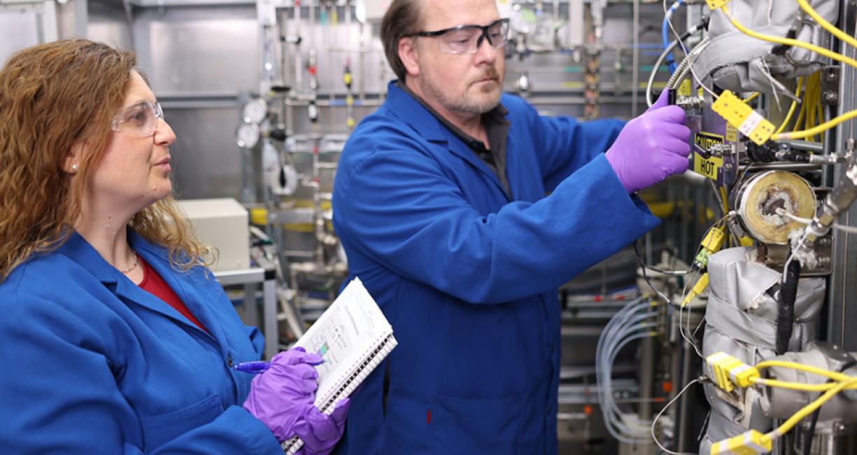 Hydrogenation lab at Air Products